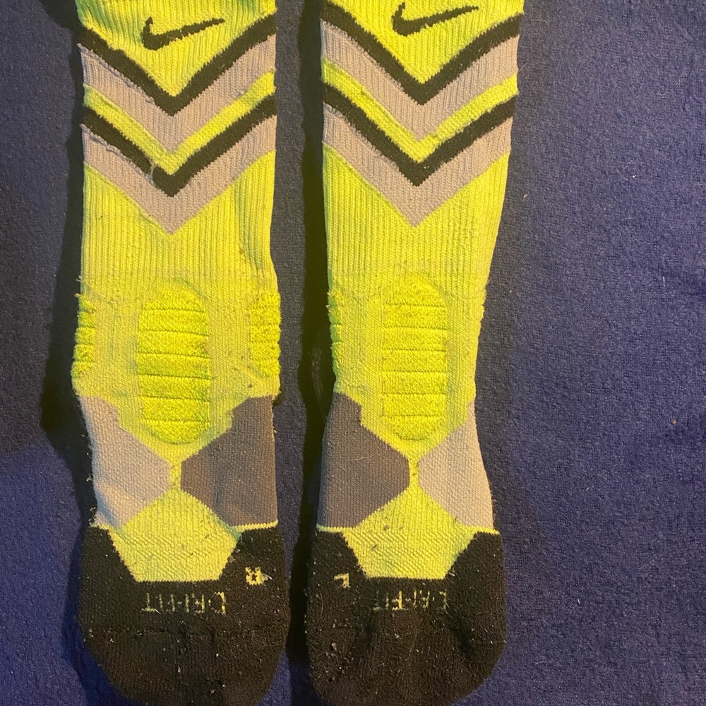 💎 3 FOR $15 Nike Men's Vibrant Yellow and Black Athletic Socks